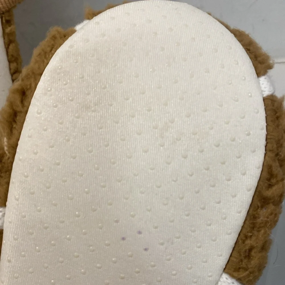 Pottery Barn Gingerbread Plush Slippers Cozy Holiday House Shoes Medium - Picture 8 of 12